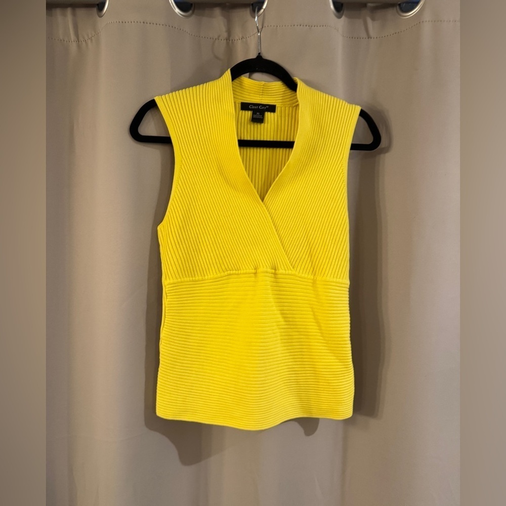 C’est City Yellow Sleeveless Women's Top